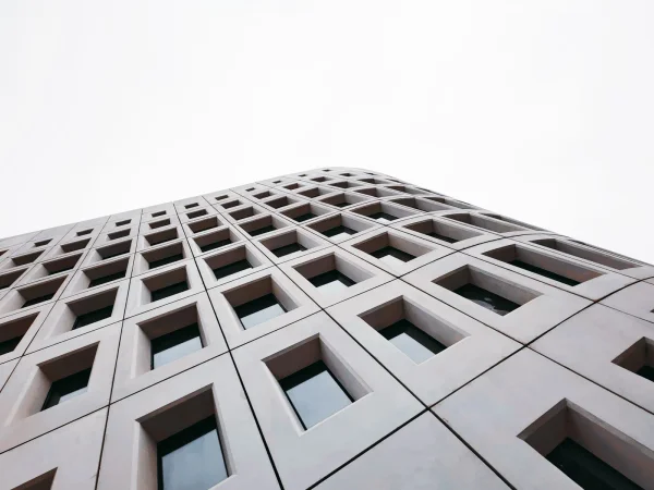 Accounting for a Luxembourg SARL throughout the year